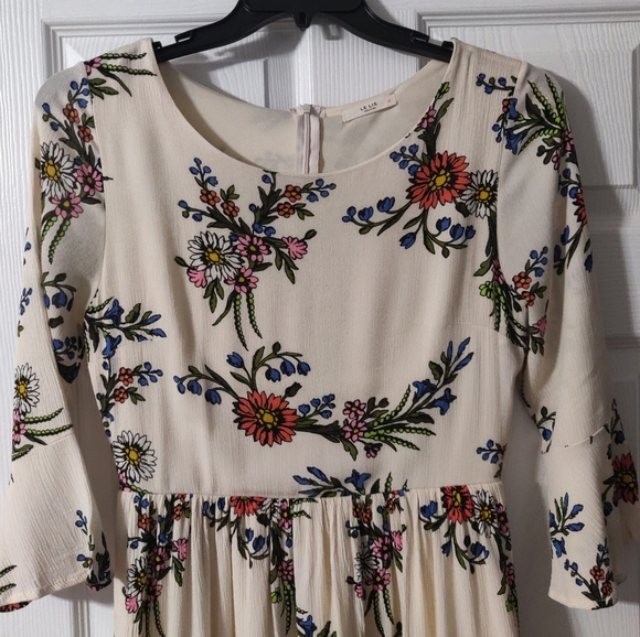 Floral Midi Dress - Picture 2 of 8